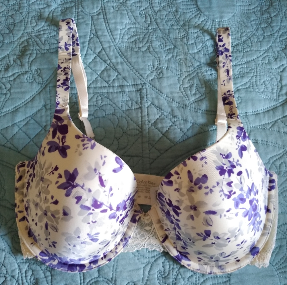 Calvin Klein Bra Size 32DD Customized Lift Sexy T-shirt Bra